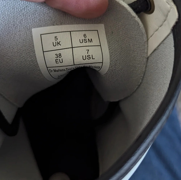 NEW Doc Marten 1460 Smooth Leather White Boots sz 6 - Picture 7 of 9